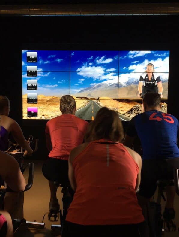 https://www.fitnessdelivery.nl/media/experius/content/block/clubvirtual-video-wall-2008-597x789.jpg